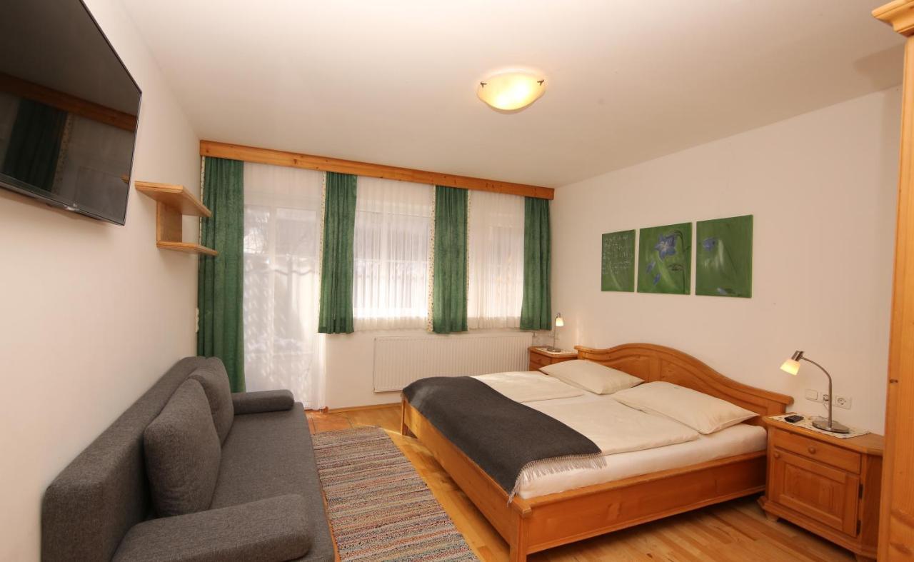 Bio-Bauernhof-Hotel Matlschweiger Lassing  Exterior photo