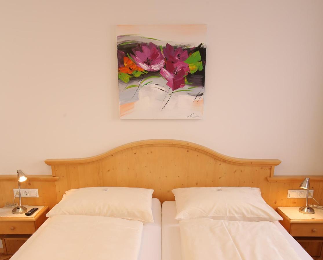 Bio-Bauernhof-Hotel Matlschweiger Lassing  Exterior photo