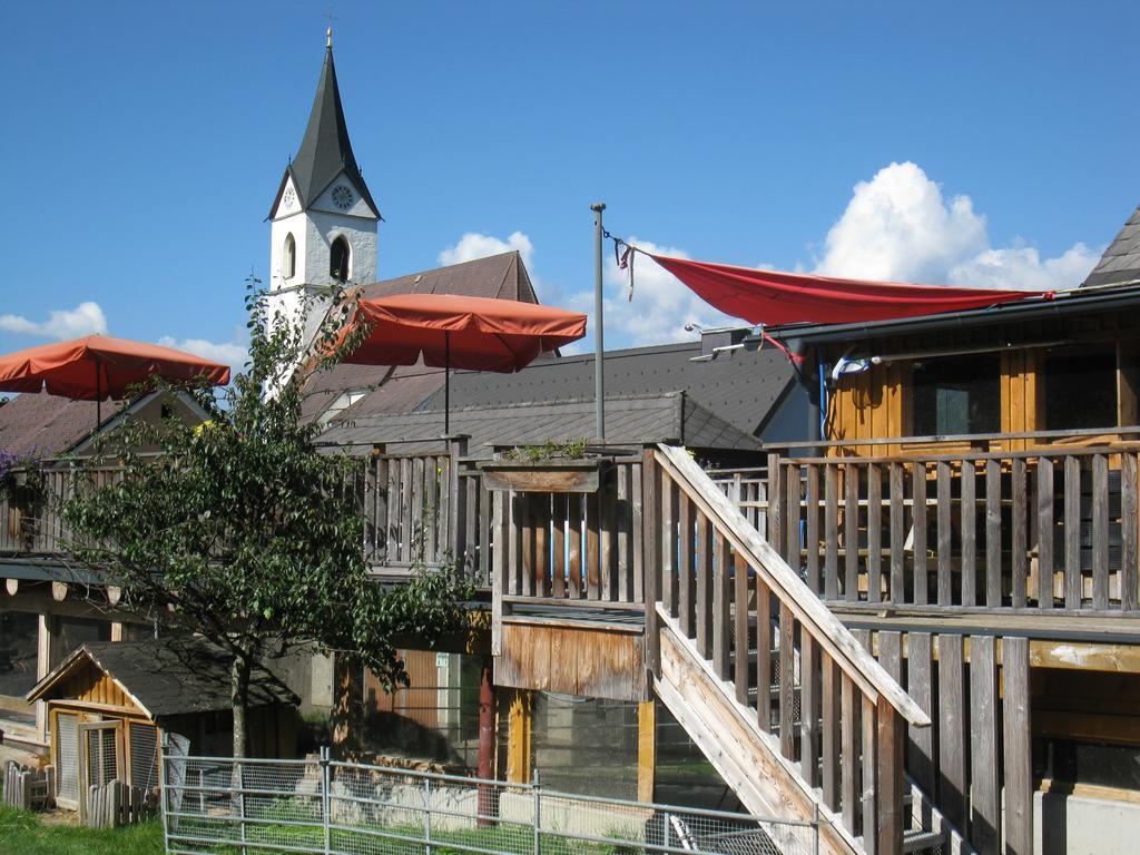 Bio-Bauernhof-Hotel Matlschweiger Lassing  Exterior photo